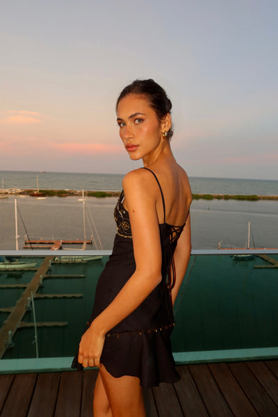 Vestido Bordado Preto